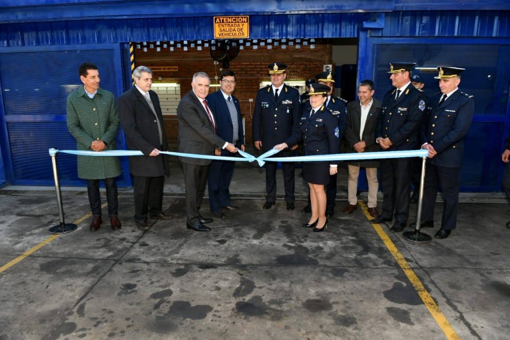 Recuperan e inauguran un taller clave para el mantenimiento del parque automotor policial