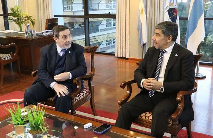 Medina Ruiz y Acevedo dialogaron sobre adicciones