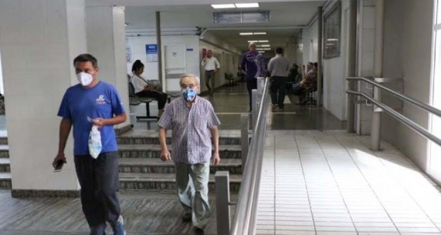 Salud dispuso el uso obligatorio de barbijo en los centros de salud provinciales
