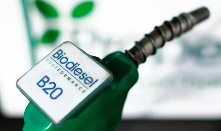 Aumenta la nafta: presi&oacute;n en los surtidores por el aumento del bioetanol en un  5% 