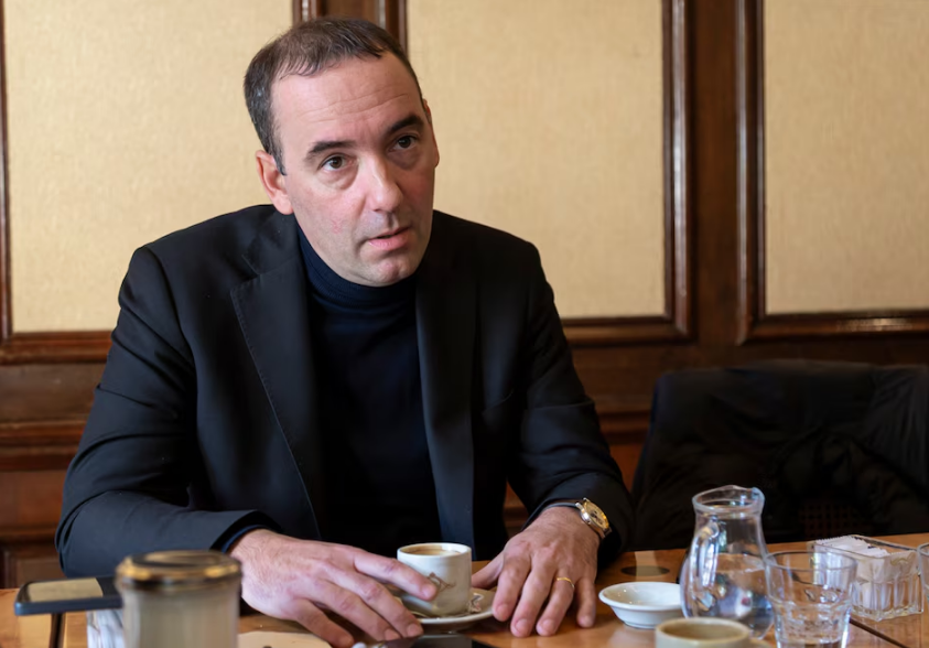 El hermano de Manuel Adorni imputado por enriquecimiento il&iacute;cito y lavado de dinero