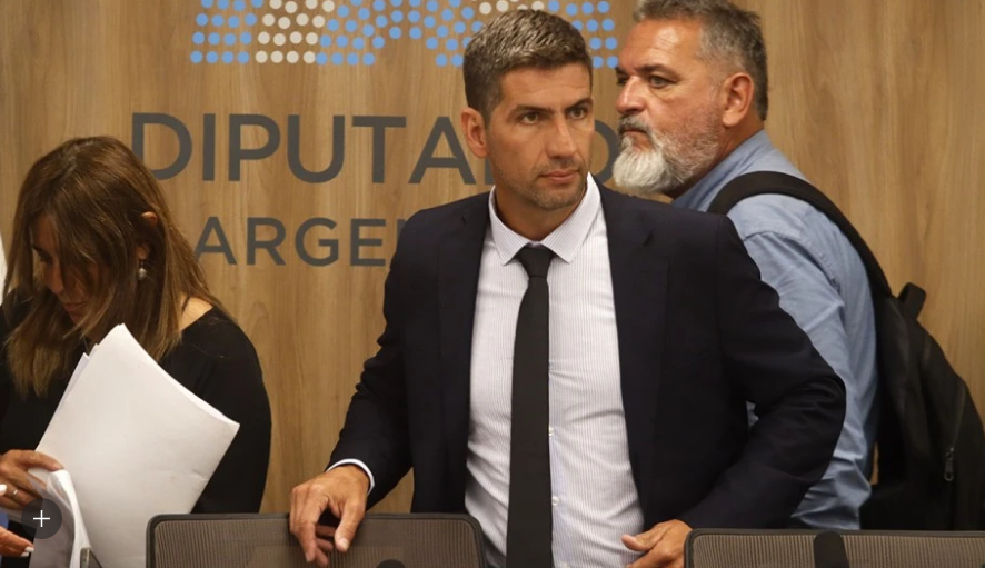 El diputado libertario Quintar esta investigado por saquear al Pami