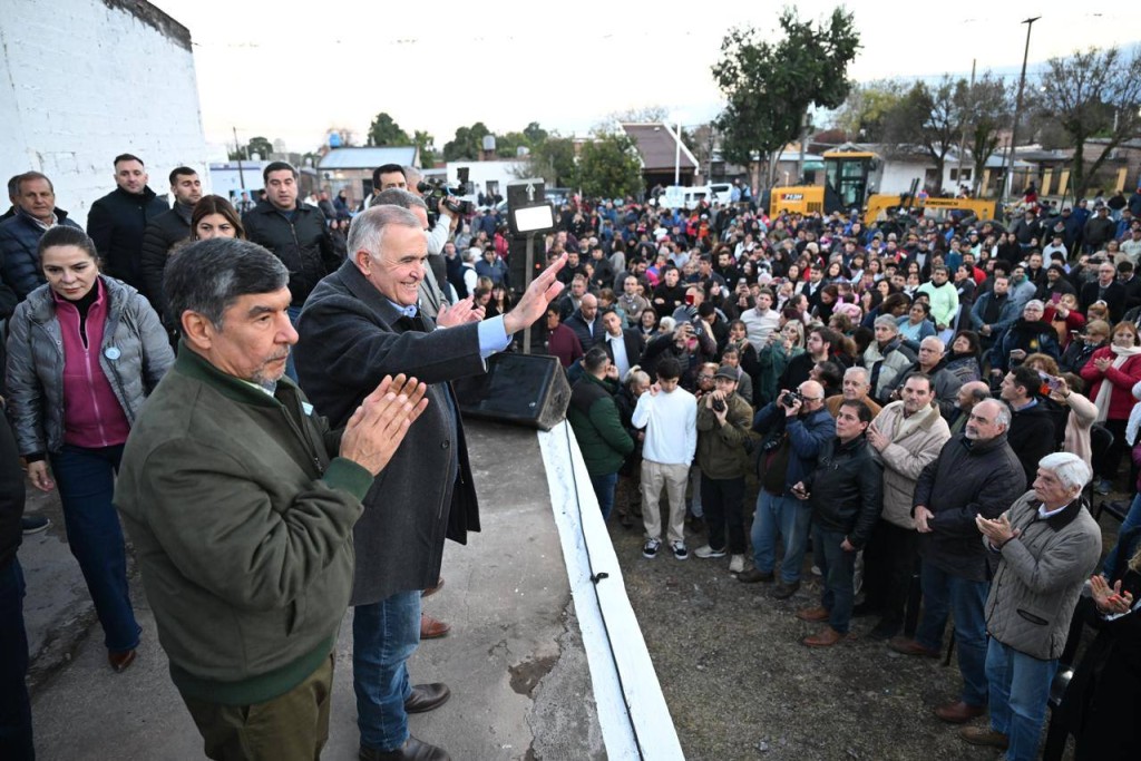 Jaldo inaugur&oacute; obras de pavimento y alumbrado p&uacute;blico en Cebil Redondo