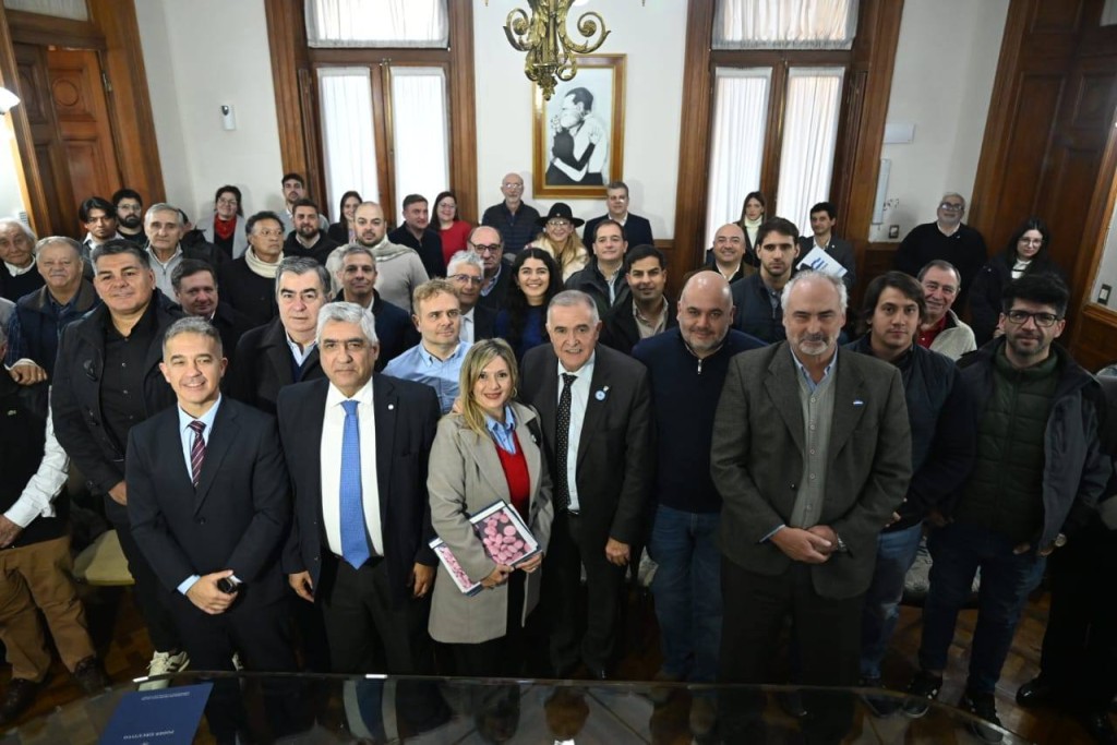 Provincia y CFI promueven financiamiento para productores tucumanos de caf&eacute;
