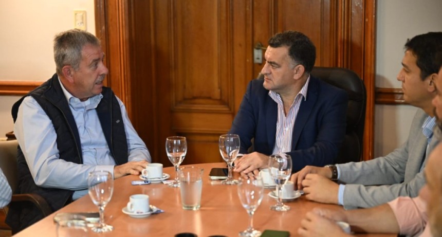 El Gobierno coordin&oacute; acciones con productores y Vialidad para optimizar caminos rurales