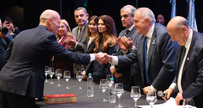 El Gobernador particip&oacute; en la jura de defensores del Ministerio Pupilar y de la Defensa