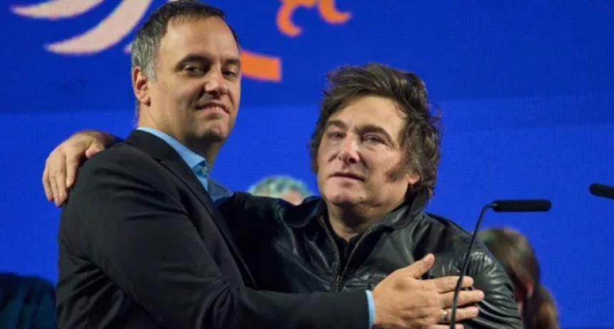 Milei refuerza el apoyo a Adorni y buscan mantener alineados a los ministros