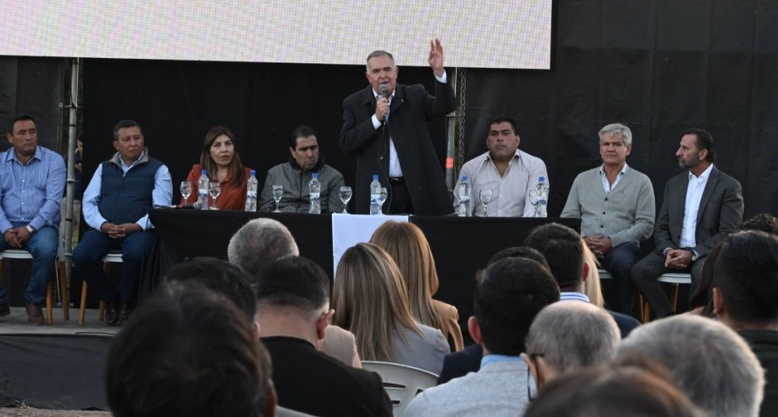 Jaldo encabez&oacute; el acto por la reparaci&oacute;n de la Represa Lateral N&deg; 3 de El Cadillal