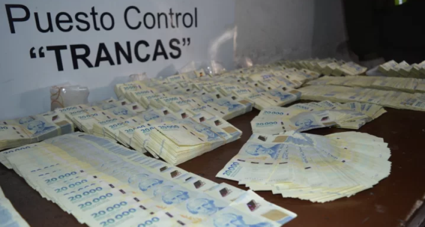 Sin aval: un hombre viajaba en colectivo de larga distancia con m&aacute;s de $159 millones 