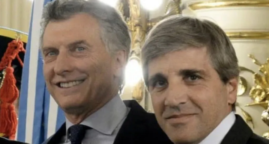 Luis Caputo tom&oacute; distancia de Mauricio Macri en medio de la tensi&oacute;n entre LLA y el PRO