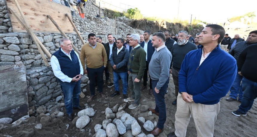 En Concepci&oacute;n Jaldo supervis&oacute; la obra de protecci&oacute;n y reconstrucci&oacute;n del puente sobre el r&iacute;o Chirimayo