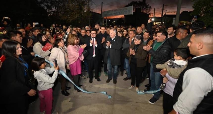 Jaldo inaugur&oacute; obras de iluminaci&oacute;n y pavimento en La Trinidad