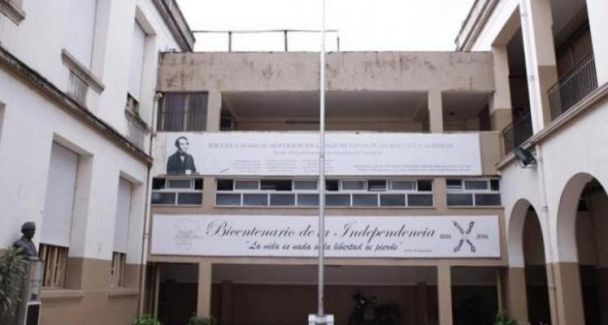 Montaldo se reuni&oacute; con las autoridades de la Escuela Normal