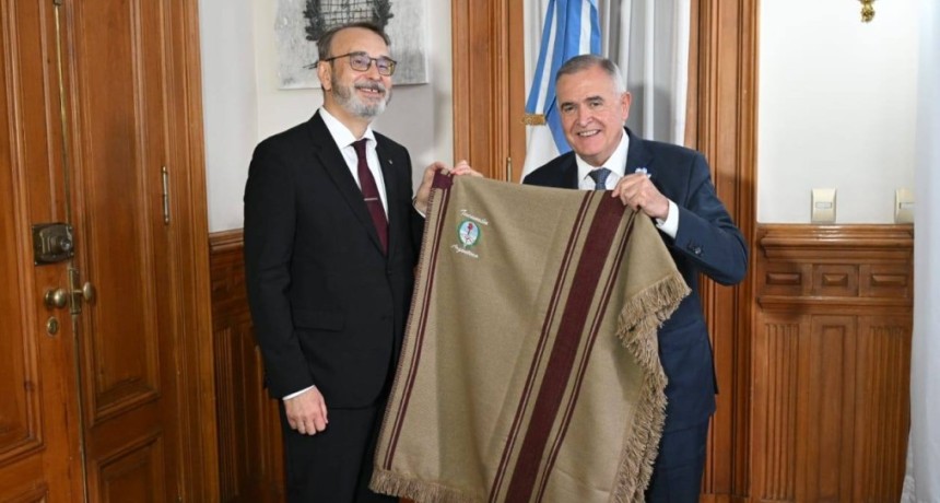 El Gobernador recibi&oacute; al embajador de Ucrania y afianz&oacute; v&iacute;nculos bilaterales