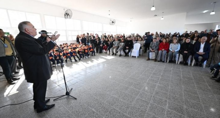 Jaldo inaugur&oacute; el nuevo edificio de la Escuela de Nivel Inicial N&deg;60 en El Cha&ntilde;ar