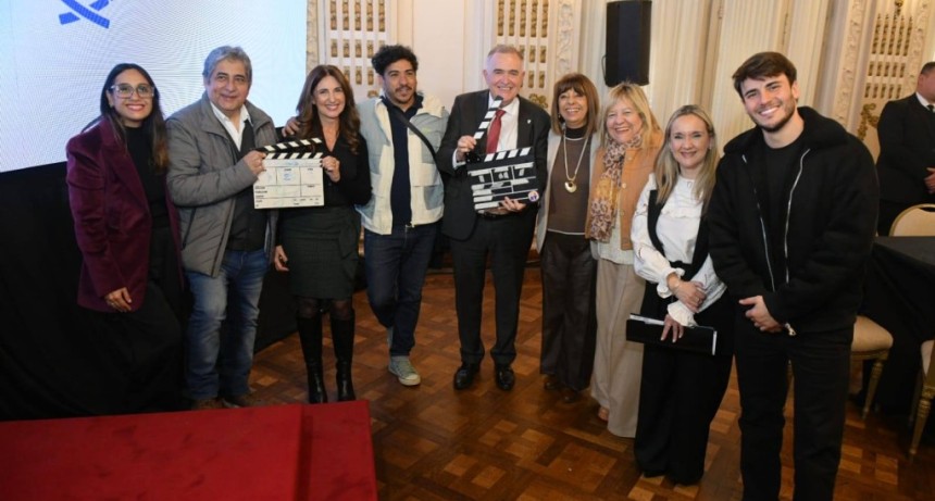 El gobernador Jaldo encabez&oacute; el lanzamiento de Cine Tucumano