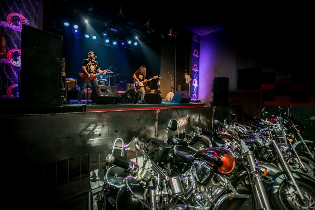 Burro the arranque enciende la noche. Hoy presentan su nuevo material 