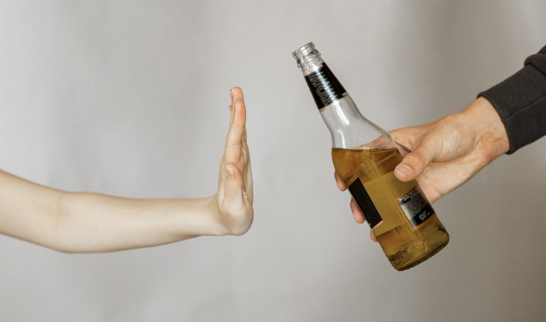 Educación, Salud y el IPLA aúnan esfuerzos para la prevención del consumo de alcohol en menores