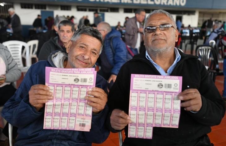 Este lunes inicia la entrega de los boletos gratuitos para jubilados