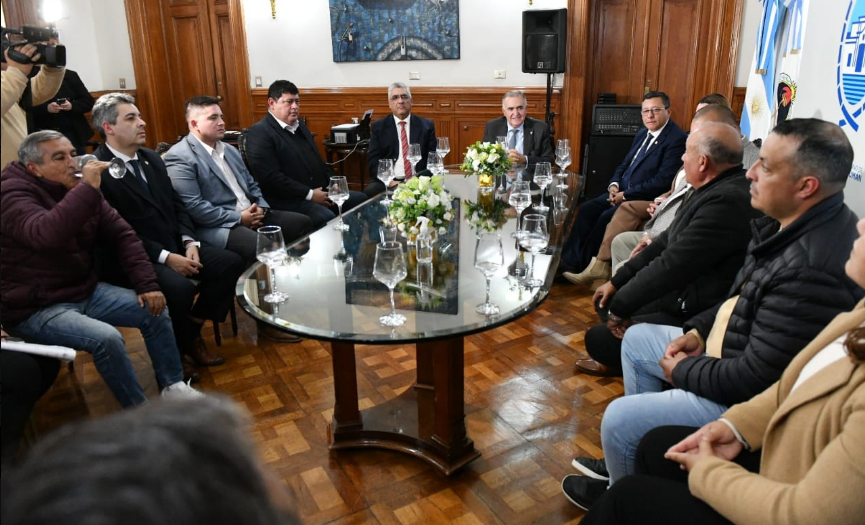El Gobierno interviene ante el conflicto por los despidos en el ingenio Bella Vista