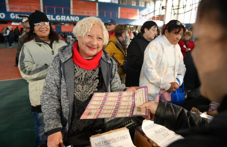 Extienden la entrega de boletos para jubilados en San Miguel de Tucumán