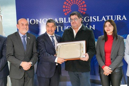 La histórica peña "El Alto de la Lechuza" fue reconocida por su 85 años de trayectoria 