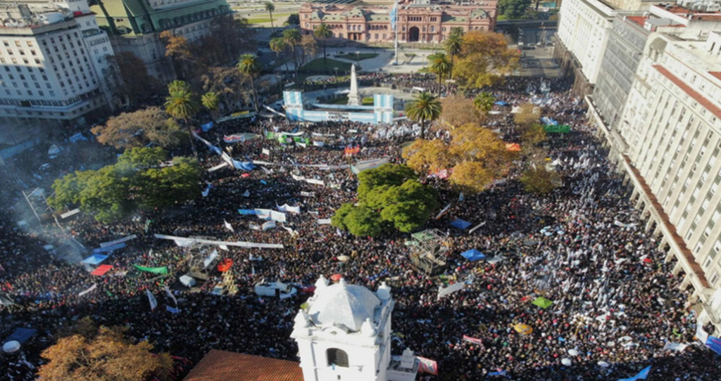Cristina Kirchner le habló a la militancia y aseguró: 