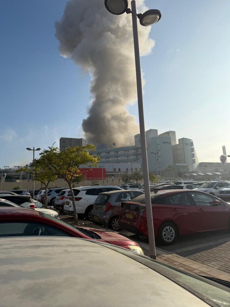 Israel: un misil impactó en un hospital dejando varios heridos 