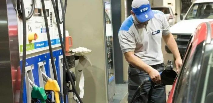 Por la caída en las ventas advierten que en julio el combustible podría aumentar un 5 %