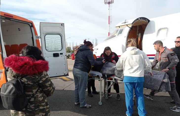 Trasladaron con éxito a una niña de 6 años al Garrahan