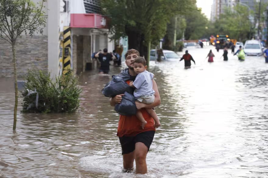 Javier Milei vetó la Ley de Emergencia por Inundaciones en Bahía Blanca