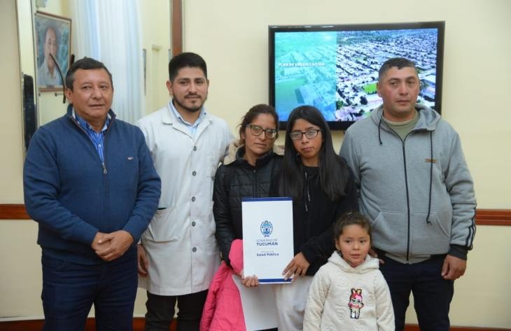 El Gobierno brindó asistencia a una niña de 14 años con una enfermedad visual