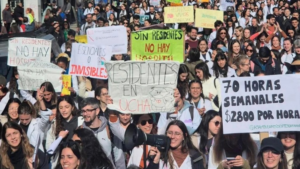 Los médicos del Garrahan realizan un nuevo paro,  reclaman mejoras salariales