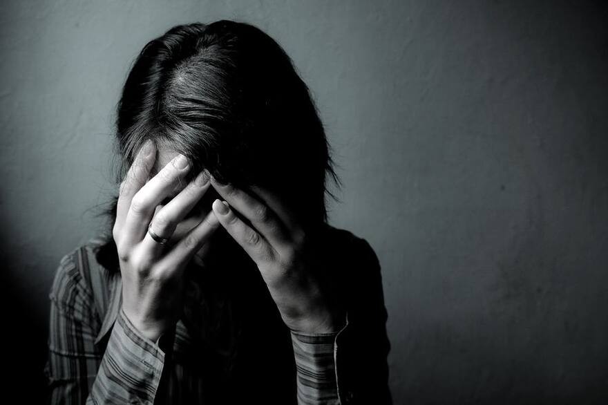 Aprehenden a un hombre por agredir a su expareja en Los Pocitos