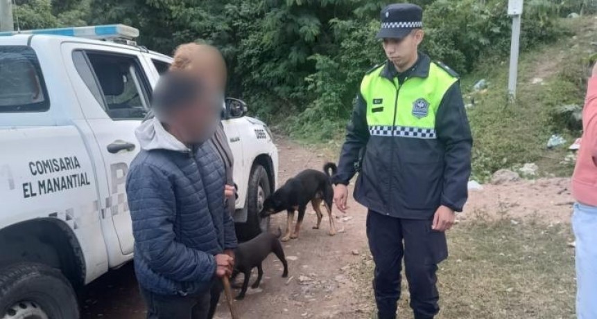 Efectivos ayudaron a un hombre a reencontrarse con su familia