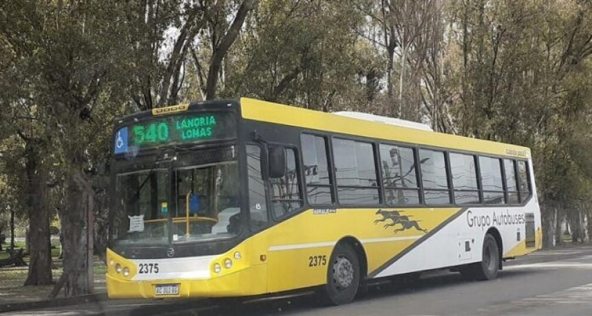 Un pasajero de la línea 540 salió despedido por la ventanilla del colectivo 