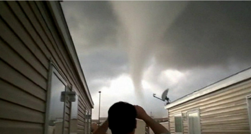 Tres personas  murieron por el paso de un Tornado en Dakota del Norte 