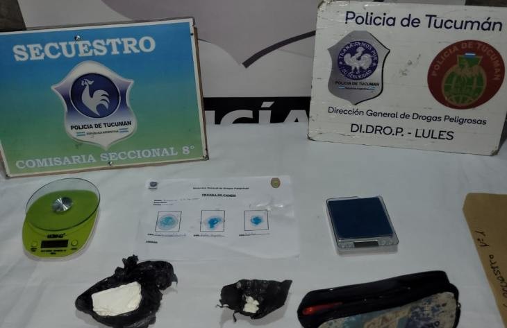 Secuestran drogas y aprehenden a dos personas por narcomenudeo