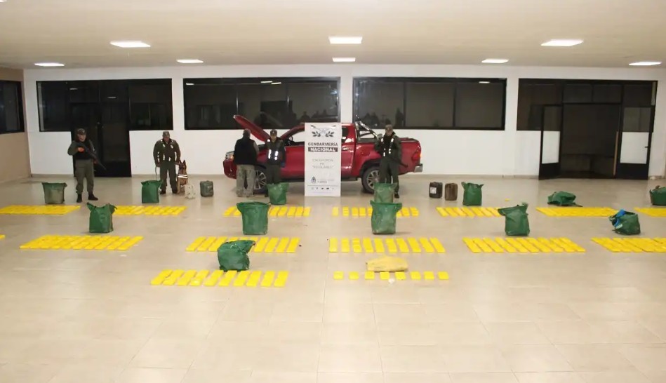 Importante golpe al narcotr&aacute;fico: secuestran 470 kilos de coca&iacute;na en R&iacute;o Seco