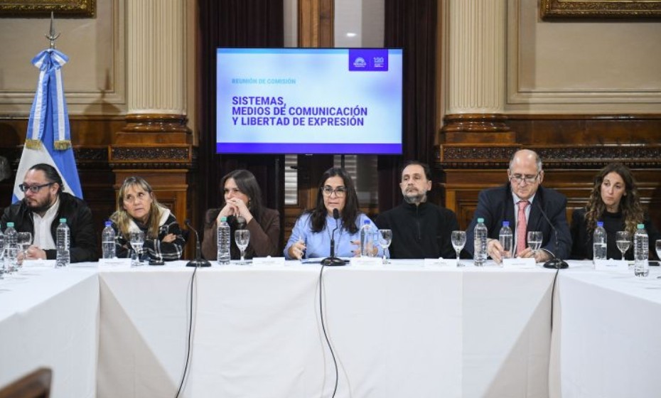 En la Comisi&oacute;n de Libertad de Expresi&oacute;n presentaron la nueva propuesta de Estatuto del Periodista Profesional
