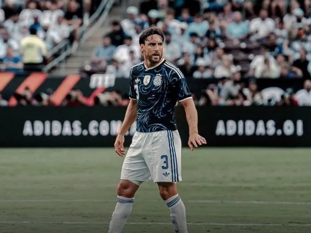 Nicol&aacute;s Tagliafico tiene molestias y preocupa a Scaloni