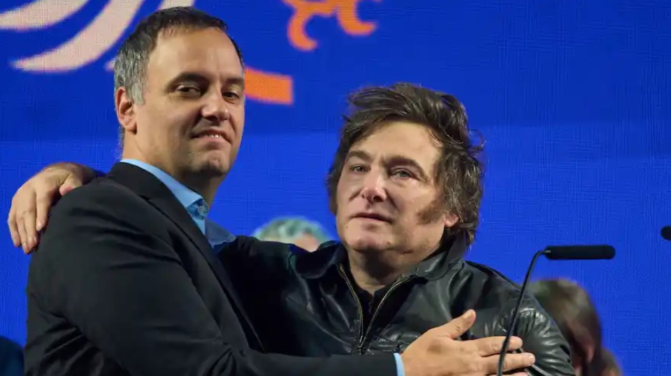 Javier Milei comparti&oacute; una publicaci&oacute;n en defensa de Manuel Adorni