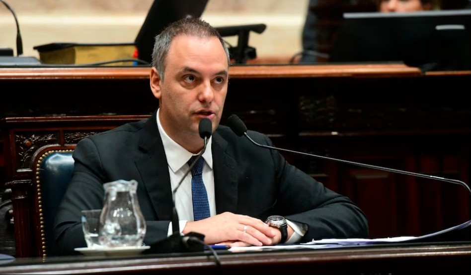 Adorni adelanta su informe en el Senado para el 2 de julio