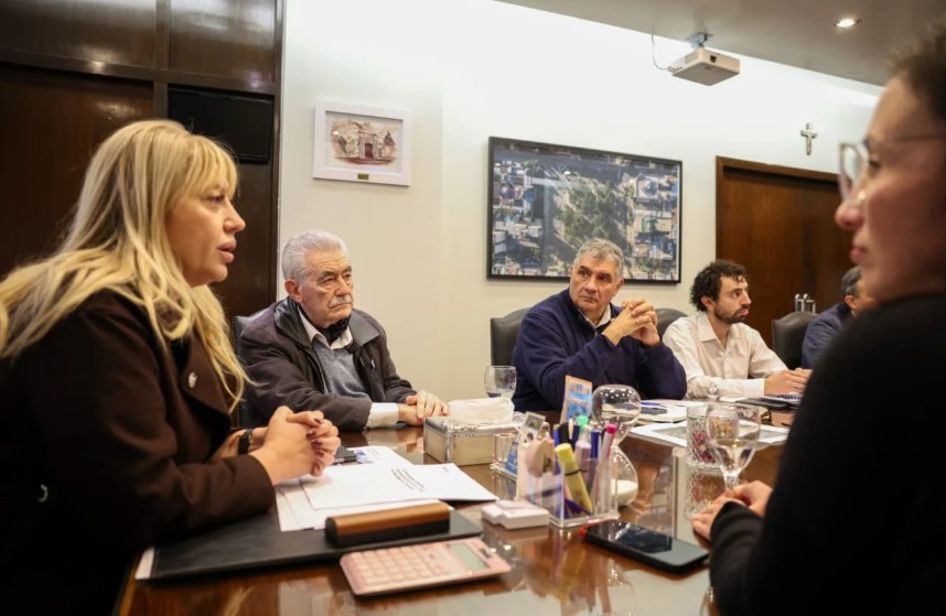 Rossana Chahla reuni&oacute; a expertos para proyectar medidas preventivas frente al posible impacto de El Ni&ntilde;o durante el verano
