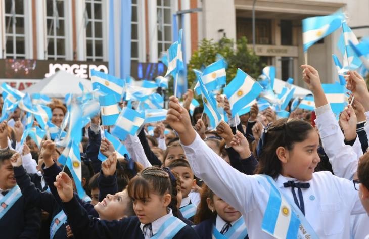 Promesa de Lealtad a la Bandera: habr&aacute; cortes de tr&aacute;nsito alrededor de Plaza Independencia