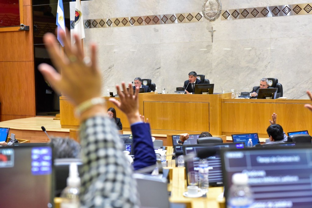 La Legislatura sancion&oacute; reformas judiciales, educativas y respald&oacute; el programa "Legislatura en Di&aacute;logo"