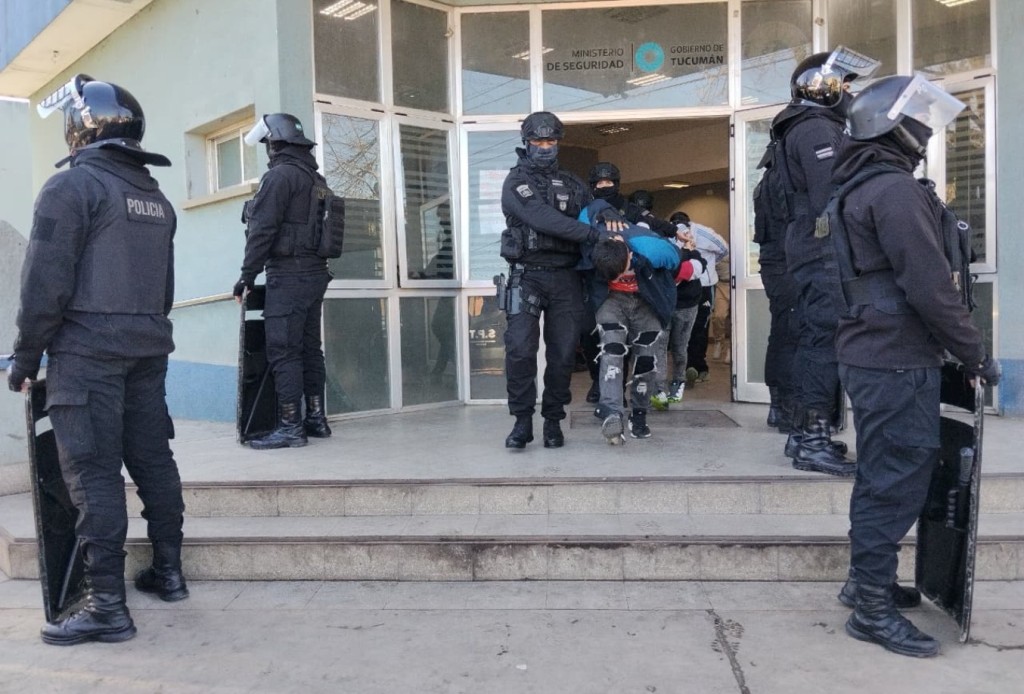 Realizan nuevos traslados de j&oacute;venes-adultos para descomprimir las comisar&iacute;as