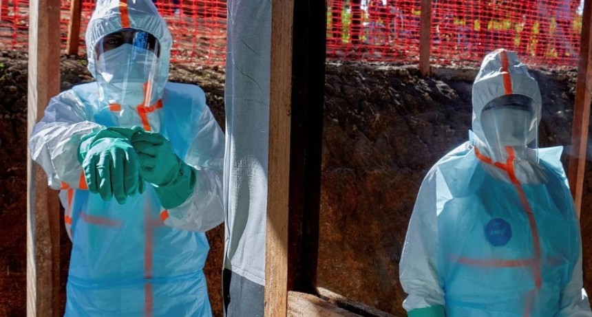 Alerta en Brasil por dos casos sospechosos de &eacute;bola que permanencia en aislamiento