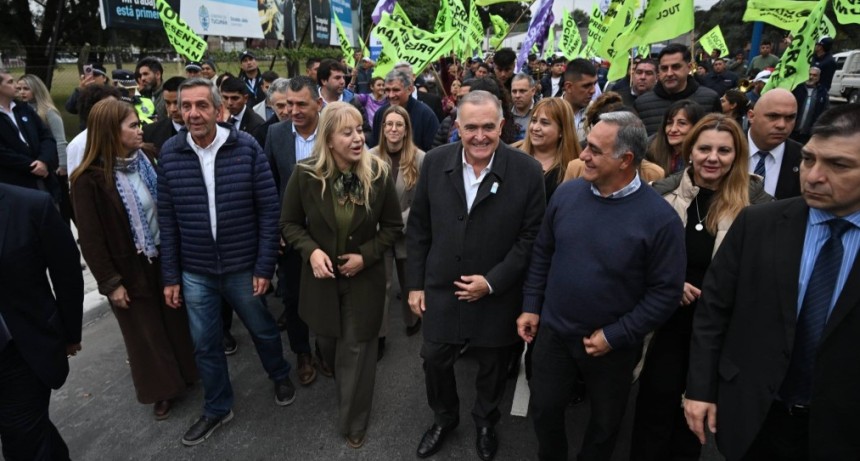 Jaldo y Chahla inauguraron la puesta en valor de Av. Papa Francisco y Jos&eacute; Ingenieros