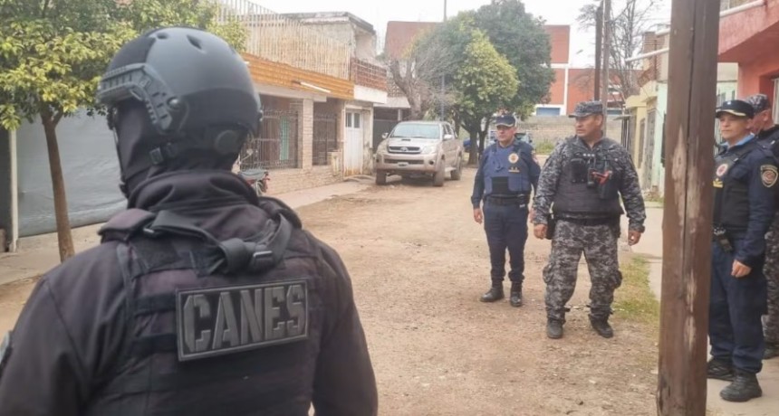 Bale&oacute; a un hombre en medio de una pelea e hiri&oacute; a un nene que entraba a la escuela